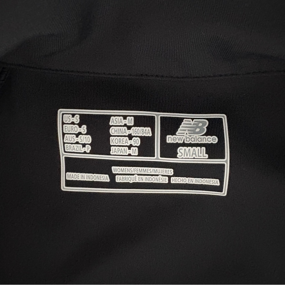 New Balance Women's Q Speed Track Anorak Jacket Size Small. Like New - Picture 8 of 10